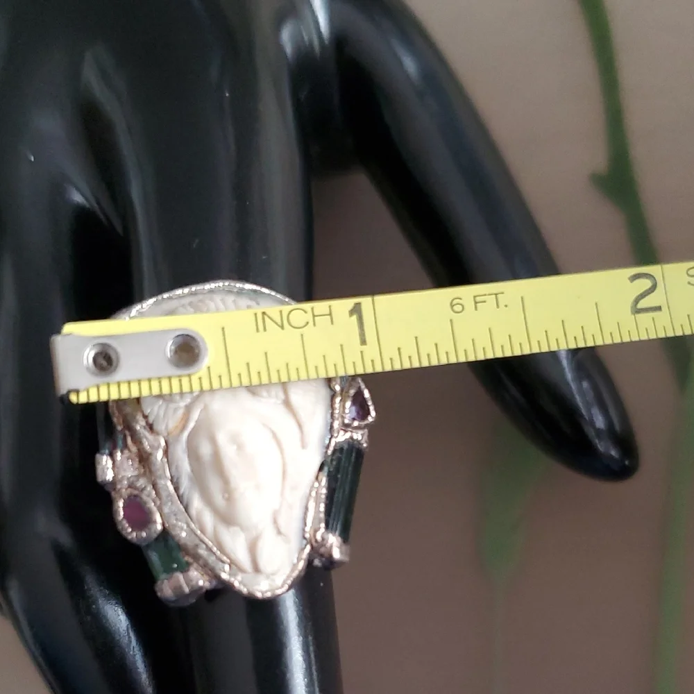 Unique Boho Silver and Cream Cameo Ring Size 6 - Picture 9 of 11
